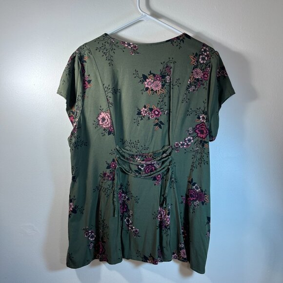 Torrid Olive Green Floral Challis Button Top - Picture 2 of 4